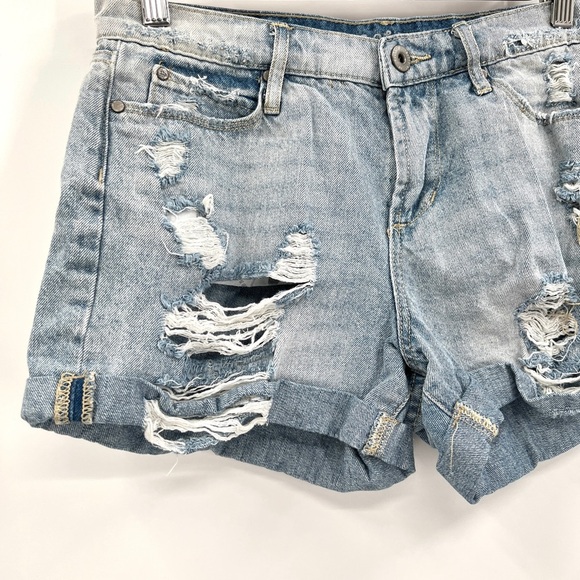 ARTICLES OF SOCIETY Distressed Denim Women Shorts Size 24 - Picture 3 of 12